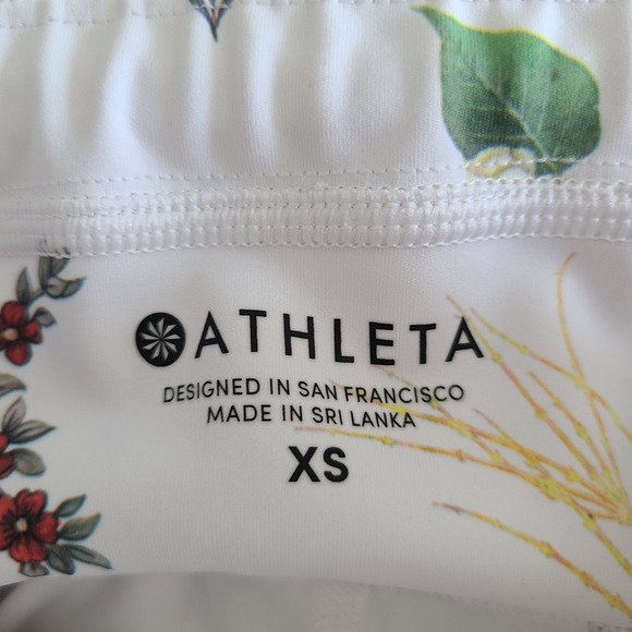 Athleta XS Leggings Contender Blossom 7/8 Length Floral Stripes White Athletic - Picture 11 of 12